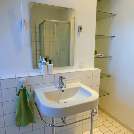 Quadrate Z5 Hostel *